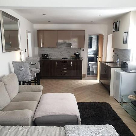 Lovely Studio Annex In Lilliput Poole Dış mekan fotoğraf